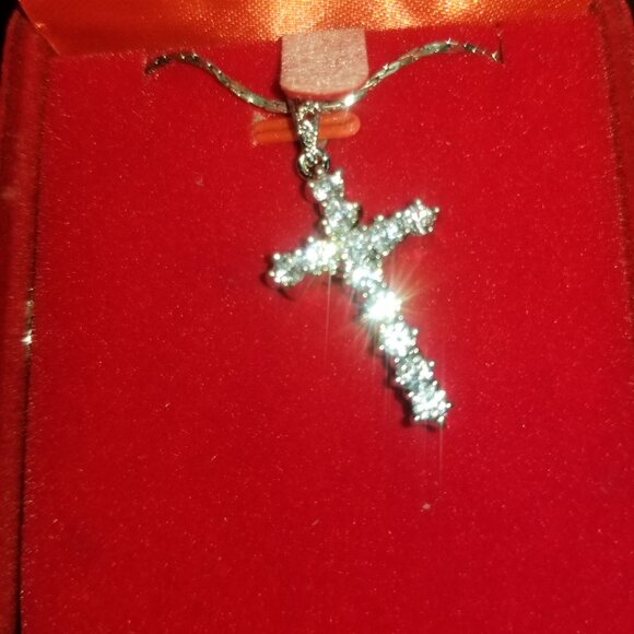Cross Necklace New Diamond and Silver Appearance - Picture 2 of 2